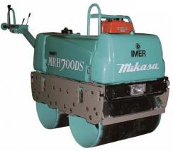 VIBRATING ROLLER COMPACTOR